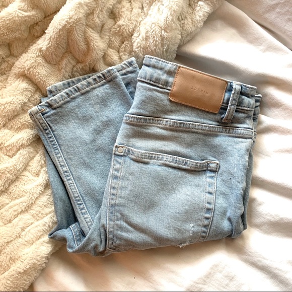 H&M Denim - CLEARANCE 💫 &Denim Highwaisted Distressed Jeans